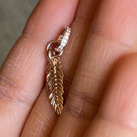 NWOT Retired Pandora Gold Angel Wing w/ Bling CZ stones - Picture 5 of 8